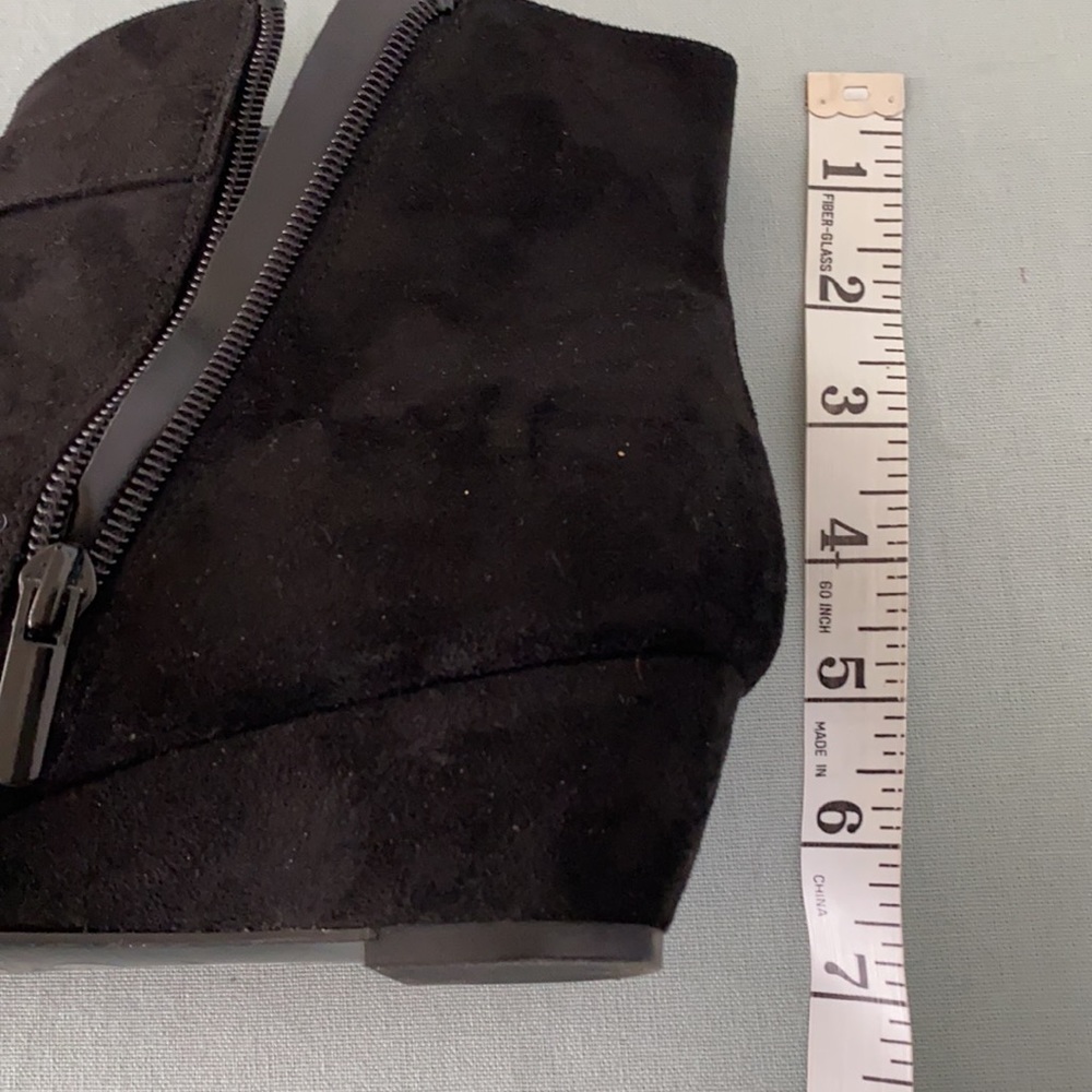 East Fifth sz 9 suede like boots w memory foam - Picture 9 of 11